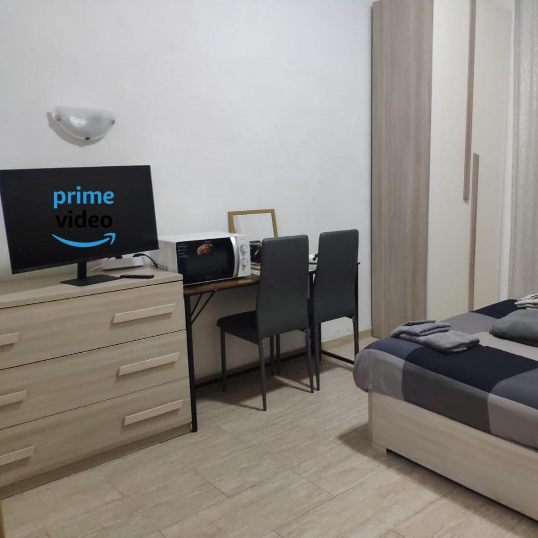 Homestay Deluxe - Close To Metro C Torrenova Station